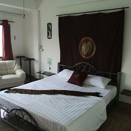 เบลแมนส์ เรสเตอร์รอง แอนด์ เกสท์เฮ้าส์ Hotel Karon ภายนอก รูปภาพ