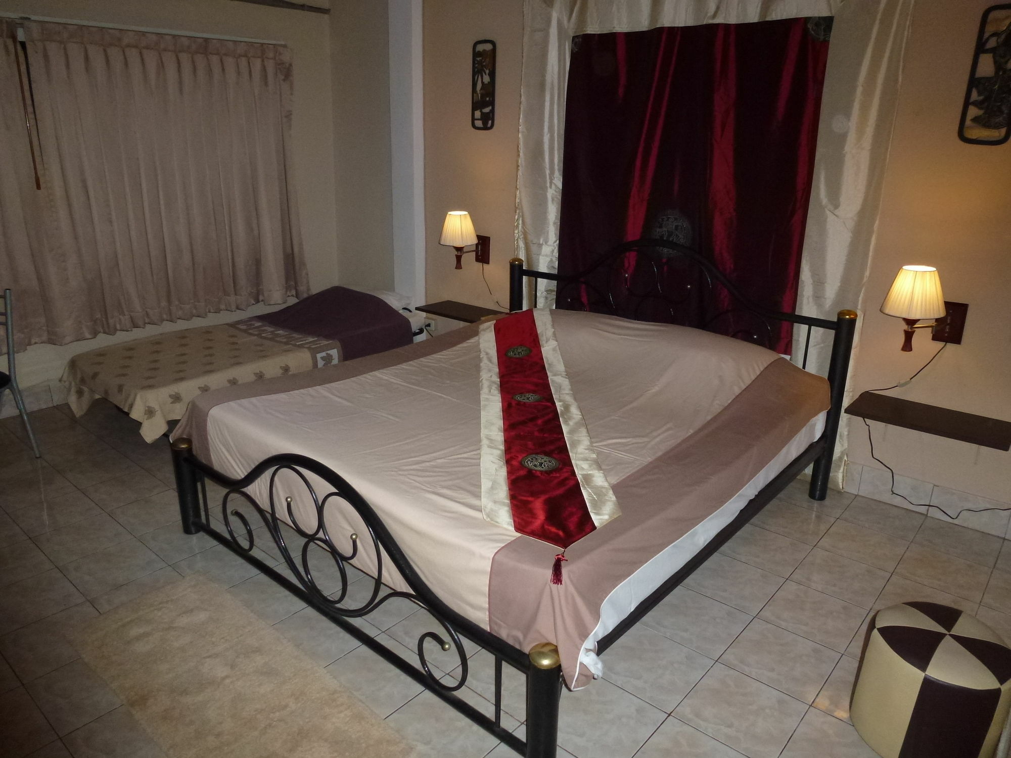 เบลแมนส์ เรสเตอร์รอง แอนด์ เกสท์เฮ้าส์ Hotel Karon ภายนอก รูปภาพ