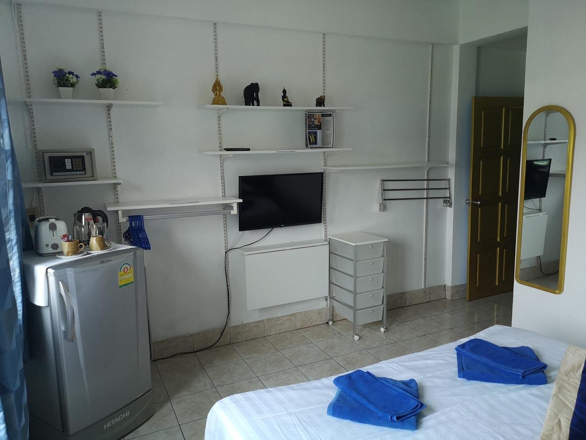 เบลแมนส์ เรสเตอร์รอง แอนด์ เกสท์เฮ้าส์ Hotel Karon ภายนอก รูปภาพ